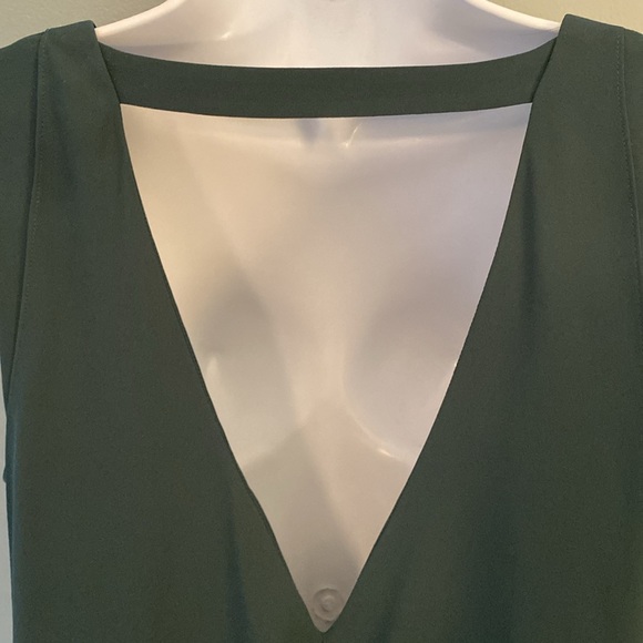 BCBG Max Azria asymmetrical hemline Dress. S - Picture 4 of 6